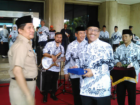 Pencarian PGRI Kaur - Persatuan Guru Republik Indonesia Cabang Kaur